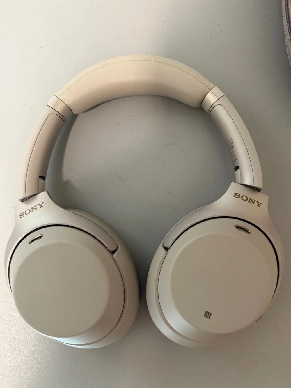 Sony AH-1000XM3 Noise Cancelling Over-Ear Headphones in Cream